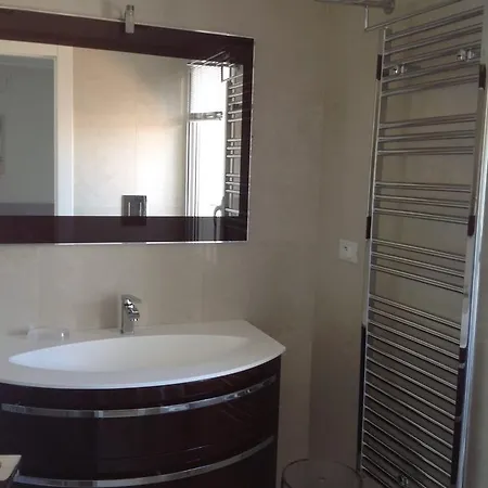 Croisette Luxurious Two Bedrooms Apartament